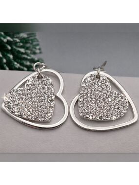 Crystal Rhinestone Drop Earrings Silver Tone Sparkly Shimmering Bride 1.5"